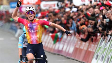 Evenepoel keeps Liège title, Vollering gets Ardennes triple